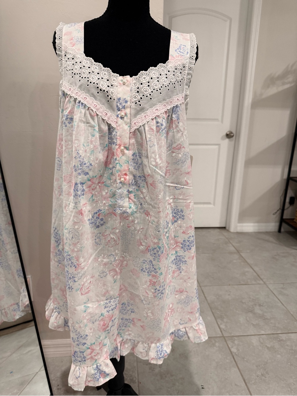 Vintage Sears Cachet White Floral Eyelet Lace Nightgown Muumuu Pastel Print